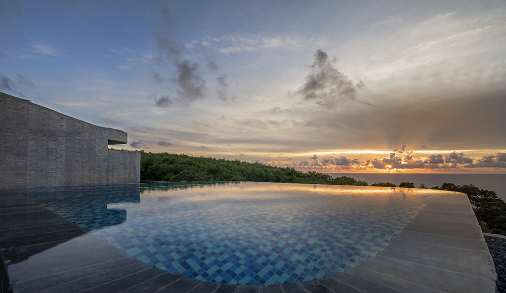 Infinity Pool